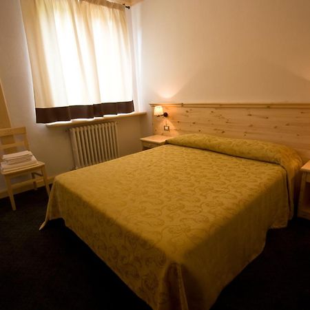 Sport Hotel Prodongo Brallo Di Pregola Room photo