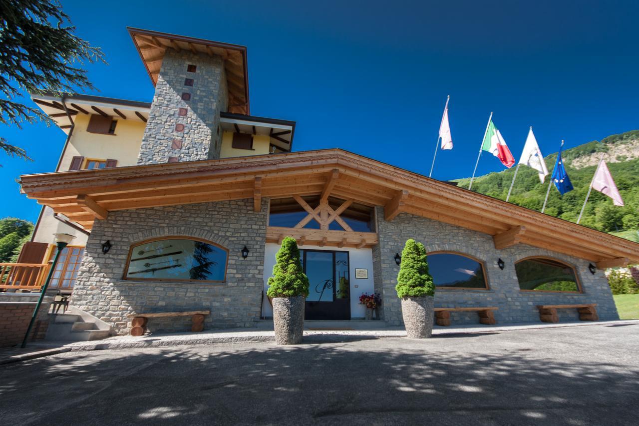 Sport Hotel Prodongo Brallo Di Pregola Exterior photo